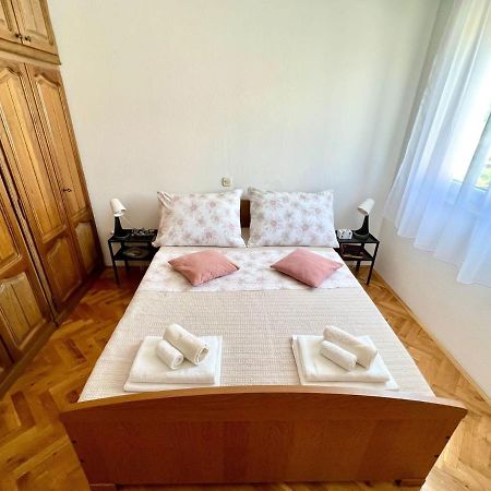 Apartment Troisa Каштела Екстер'єр фото