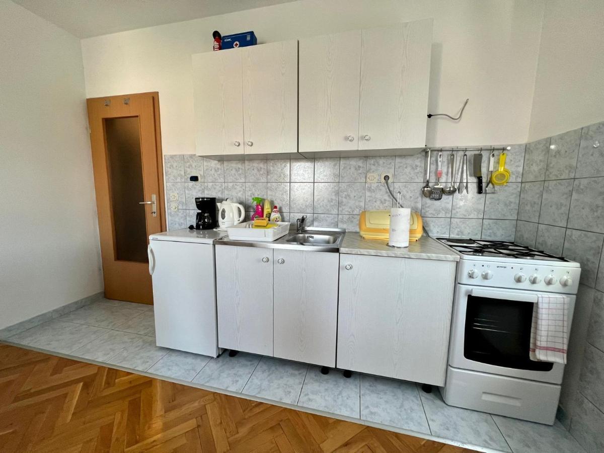 Apartment Troisa Каштела Екстер'єр фото